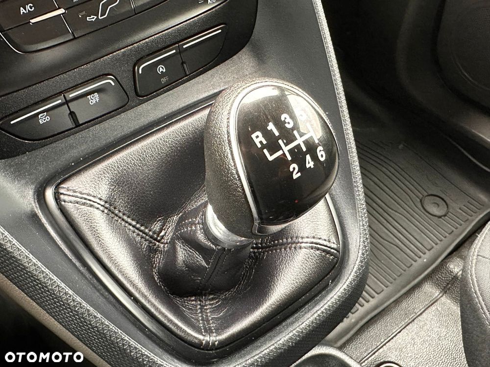 Ford Transit Connect - 15