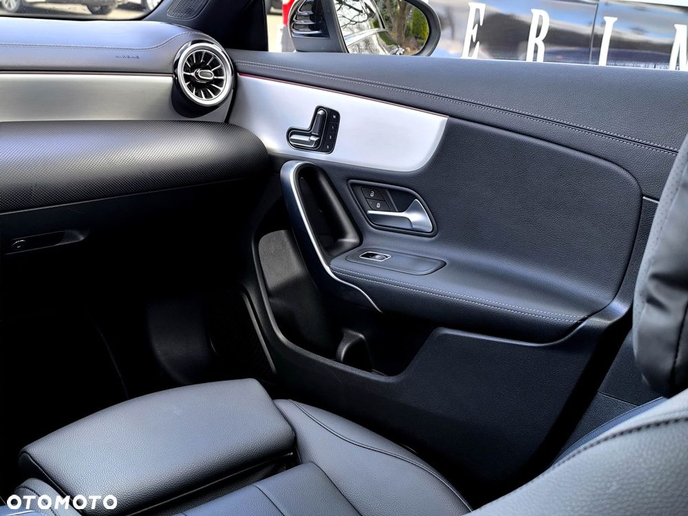 Mercedes-Benz CLA 250 4Matic 8G-DCT Progressive Line Advanced - 17