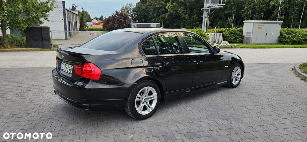 BMW Seria 3 320i - 8