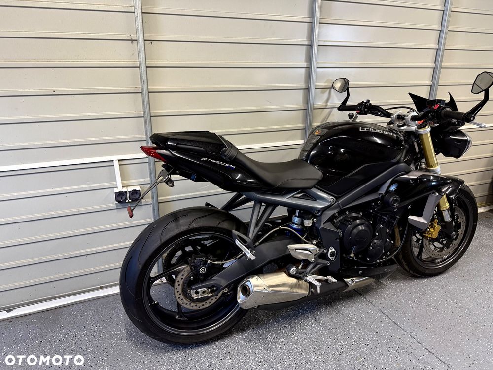 Triumph Street Triple - 3