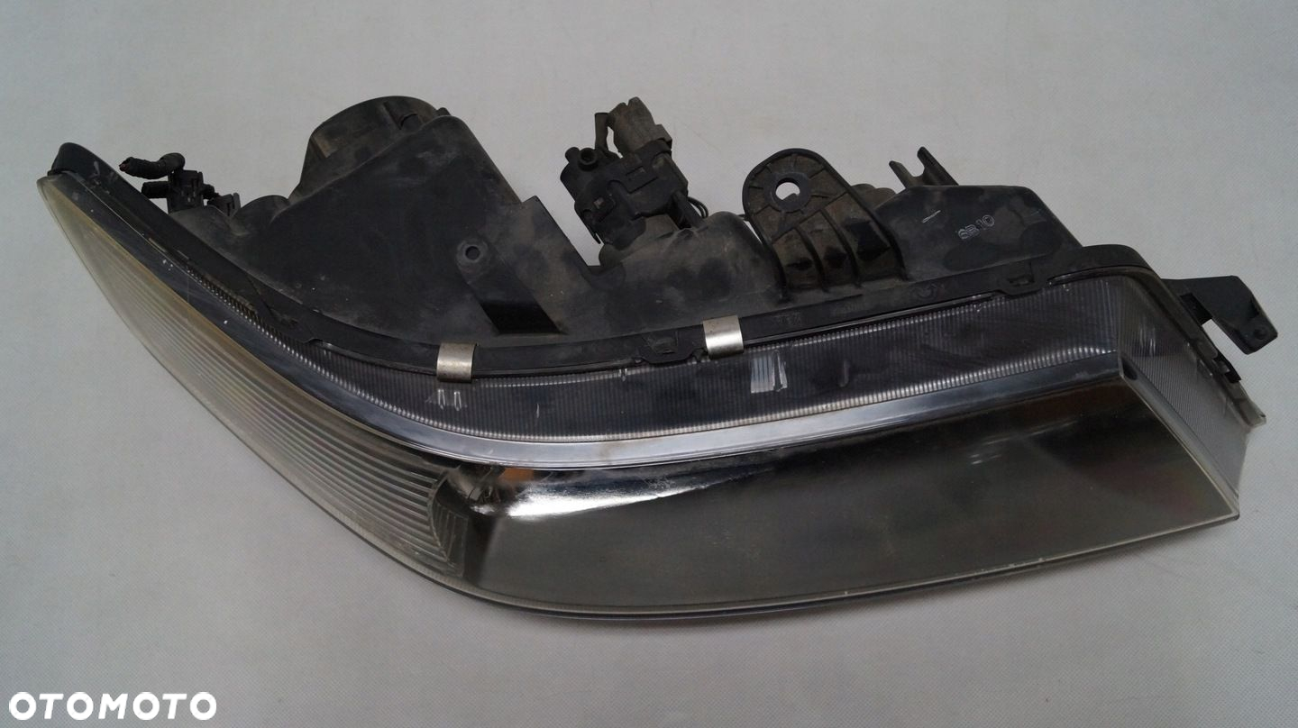 LAMPA PRZEDNIA PRAWA HONDA ACCORD VII - 5