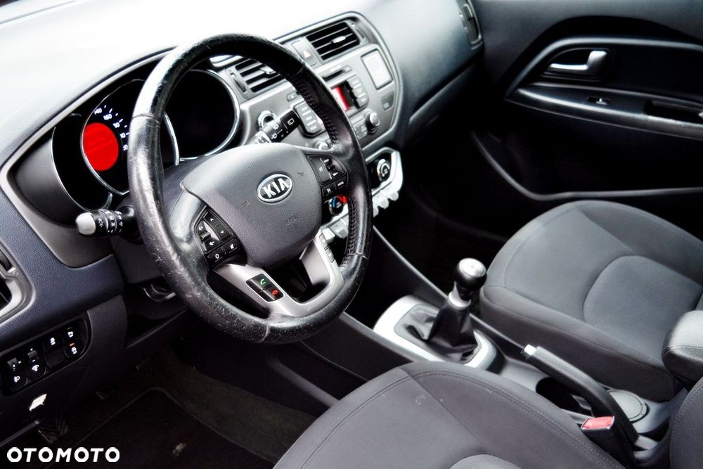 Kia Rio 1.2 Attract - 13