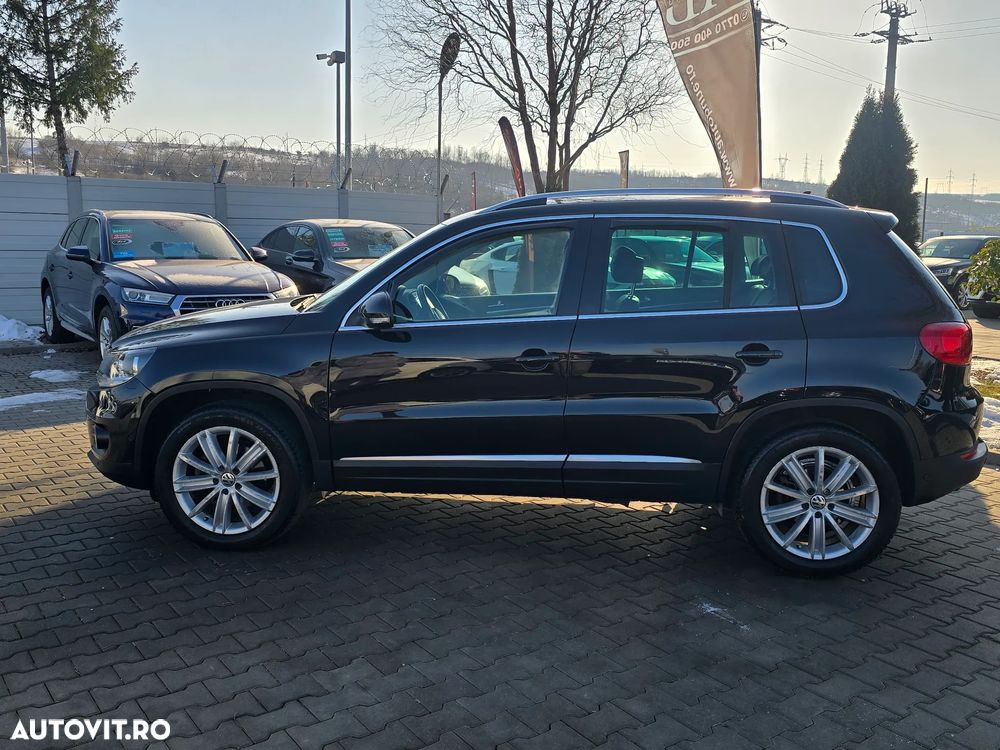Volkswagen Tiguan 2.0 TDI SCR 4MOTION BlueMotion Technology DSG Exclusive - 2