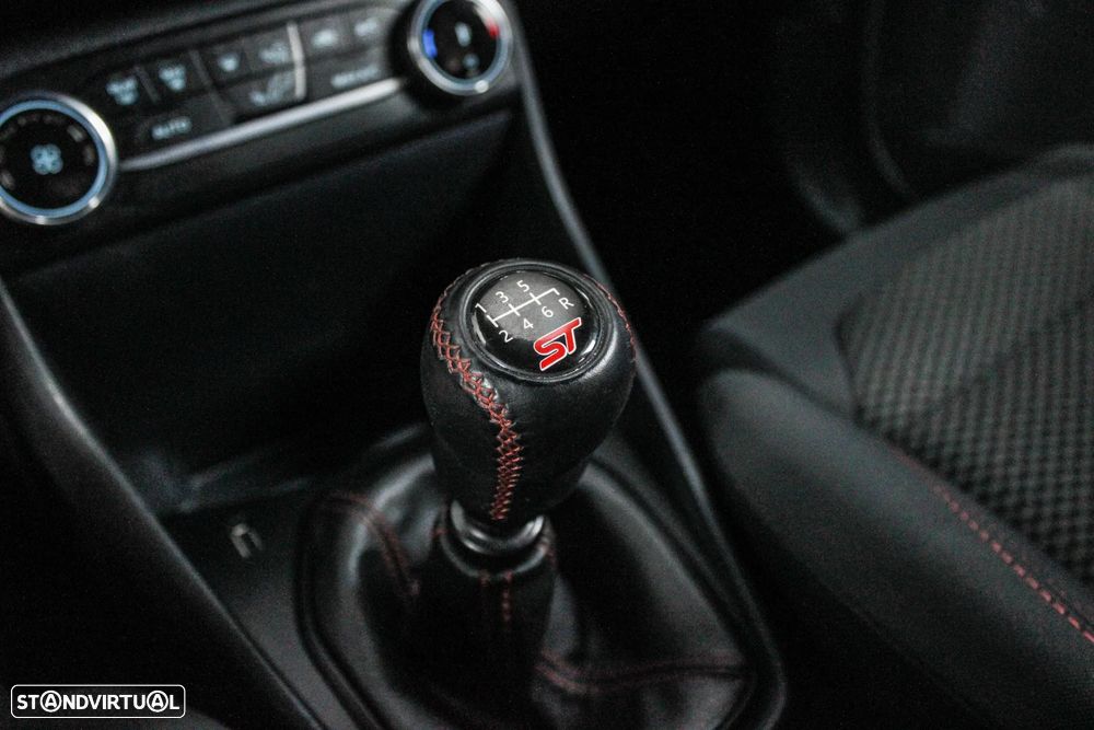 Ford Fiesta 1.0 EcoBoost ST-Line - 33