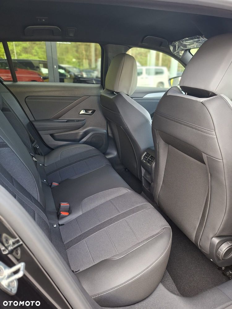 Opel Astra - 11