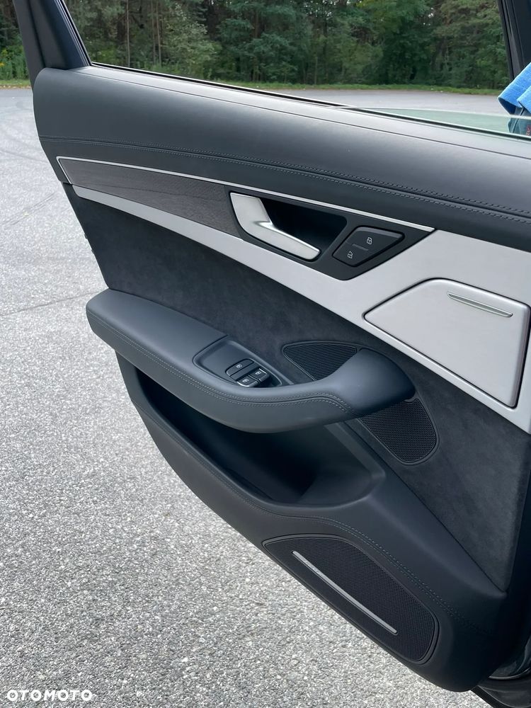 Audi S8 4.0 TFSI Quattro - 33