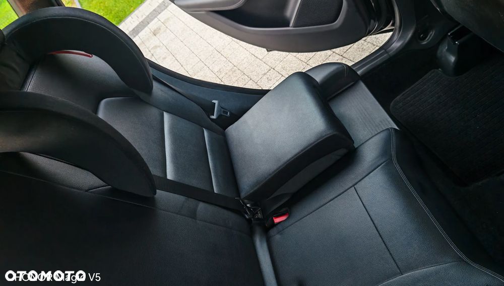 Mercedes-Benz Klasa B 200 UrbanStyle Edition - 18