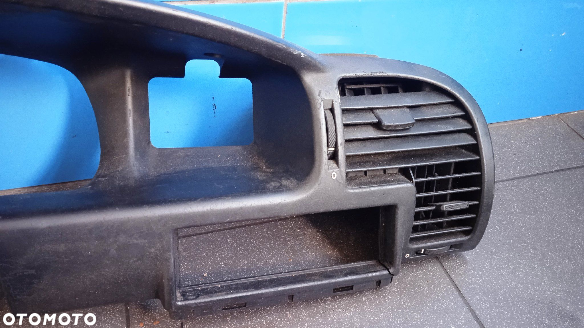 Deska rozdzielcza kokpit kratki nawiewu Opel Zafira A 90590707 - 2