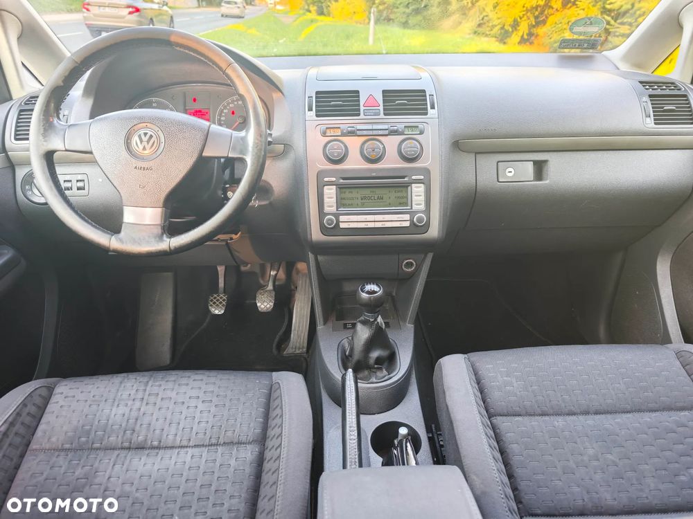 Volkswagen Touran - 7