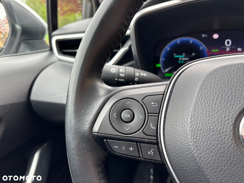 Toyota Corolla 1.8 Hybrid Comfort - 28