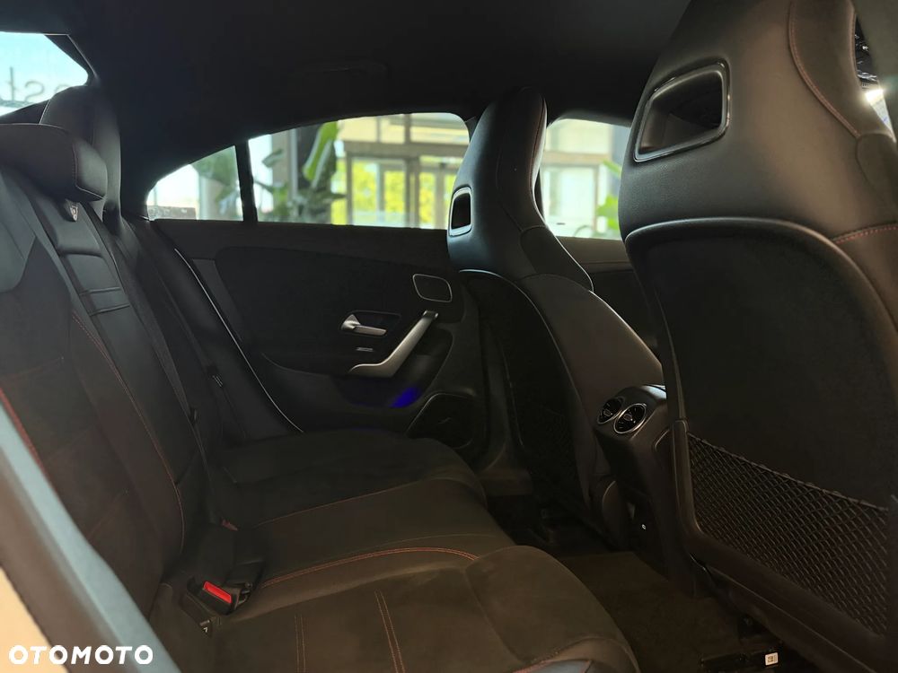 Mercedes-Benz CLA 200 AMG Line 7G-DCT - 7