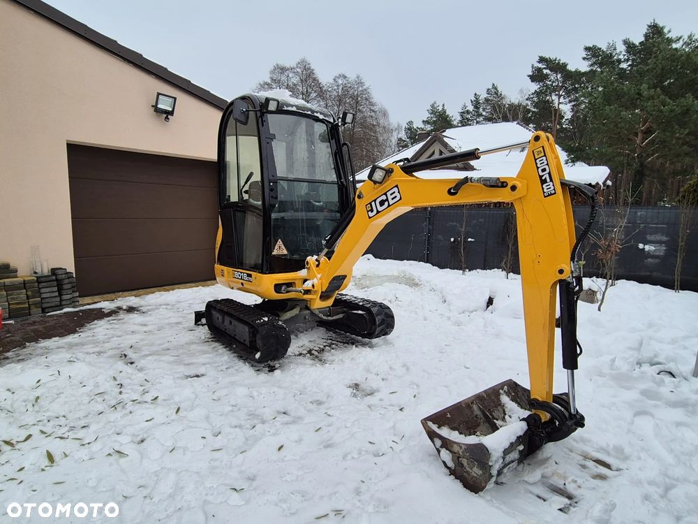 JCB 8018 - 4