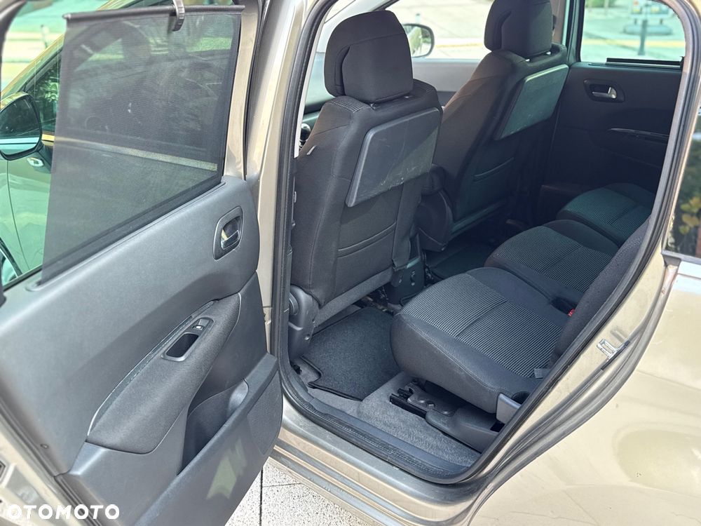 Peugeot 5008 - 10