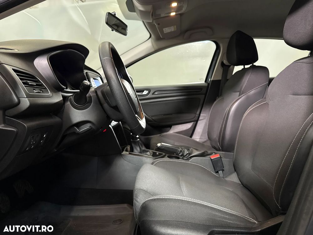 Renault Megane - 18
