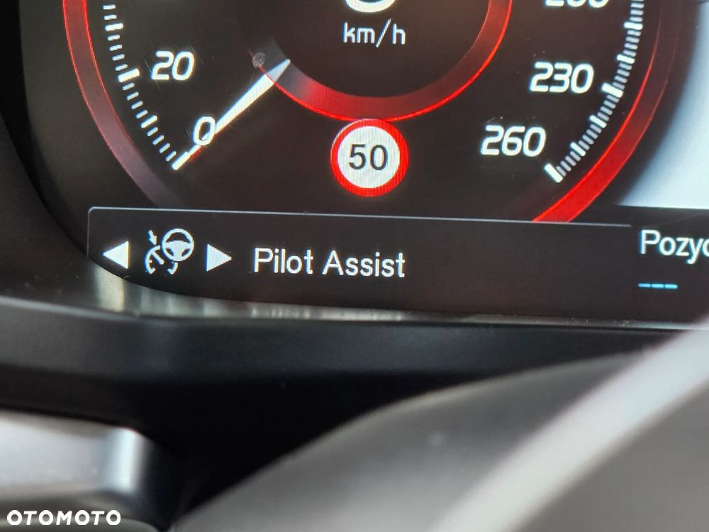 Volvo V60 D4 Momentum - 34
