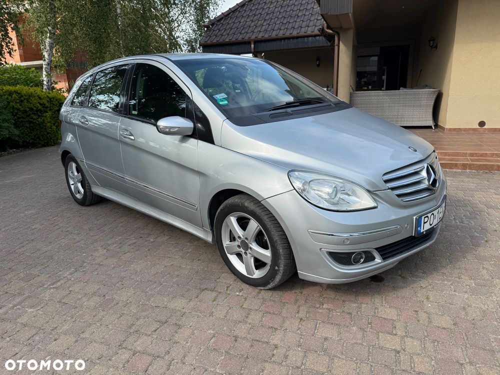 Mercedes-Benz Klasa B 180 CDI Special Edition - 17
