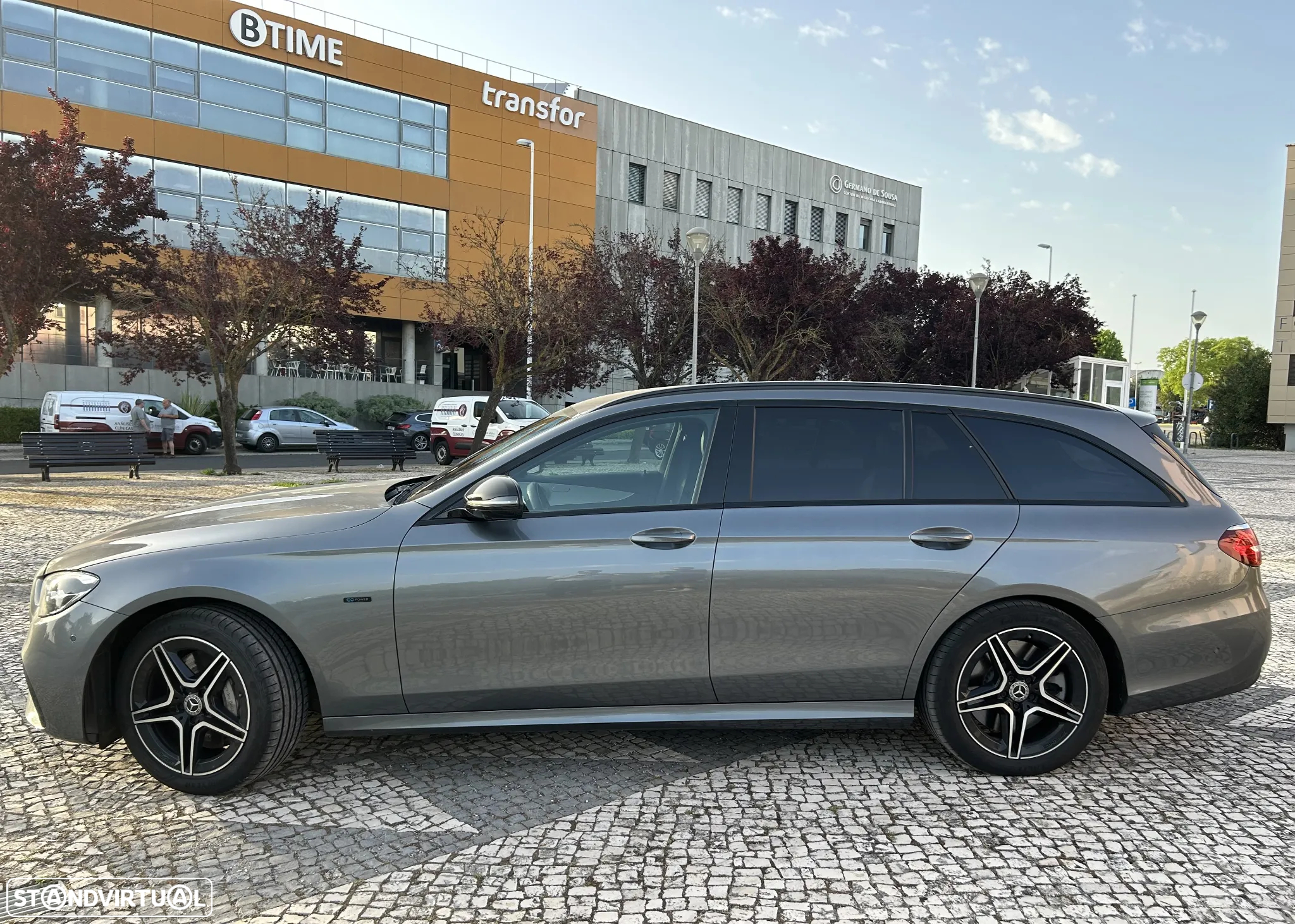 Mercedes-Benz E 300 de AMG Line - 2
