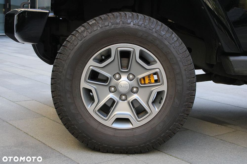 Jeep Wrangler - 10