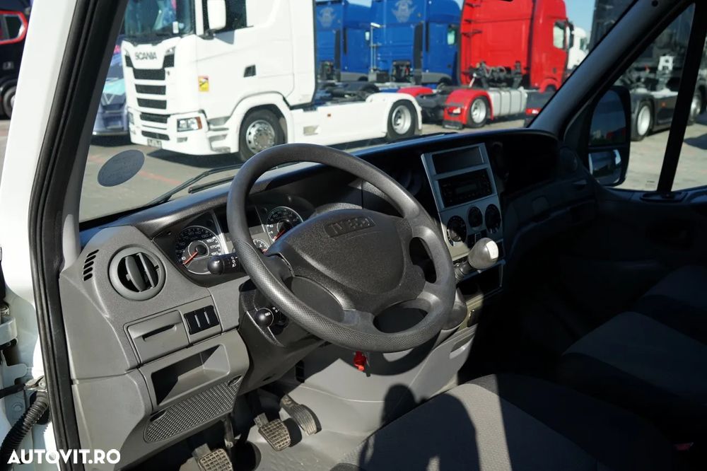 Iveco DAILY 35-130 / 4.2 M CONTAINER / LIFT / TWIN GVWR: 3500 KG / IMPORTAT - 25