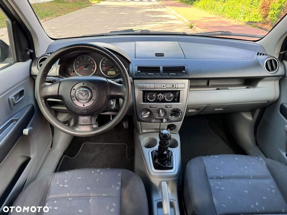 Mazda 2 - 5