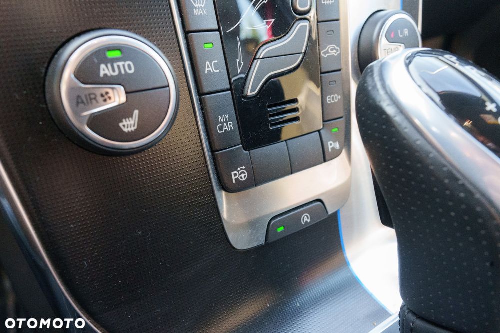 Volvo V40 T5 Geartronic RDesign - 15