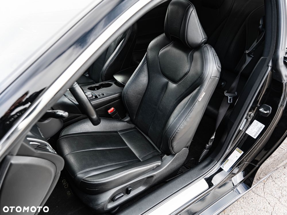 Infiniti Q60 - 24