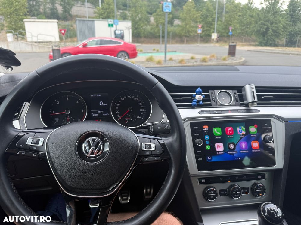Volkswagen Passat 2.0 TDI Comfortline - 10