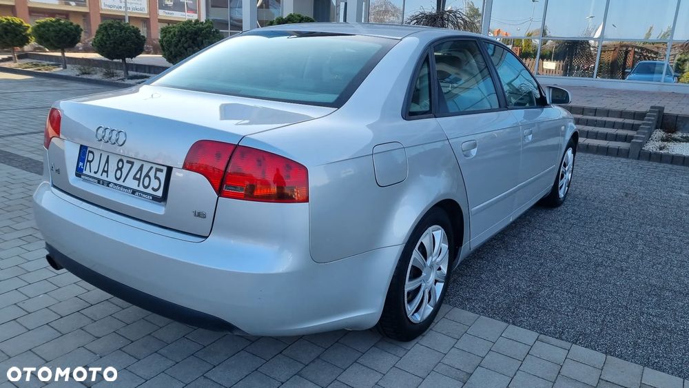 Audi A4 Limousine 1.6 - 13