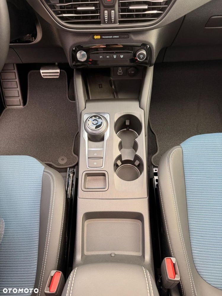 Ford Kuga - 31