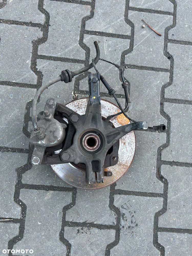 Renault Captur I zwrotnica prawa zacisk - 4