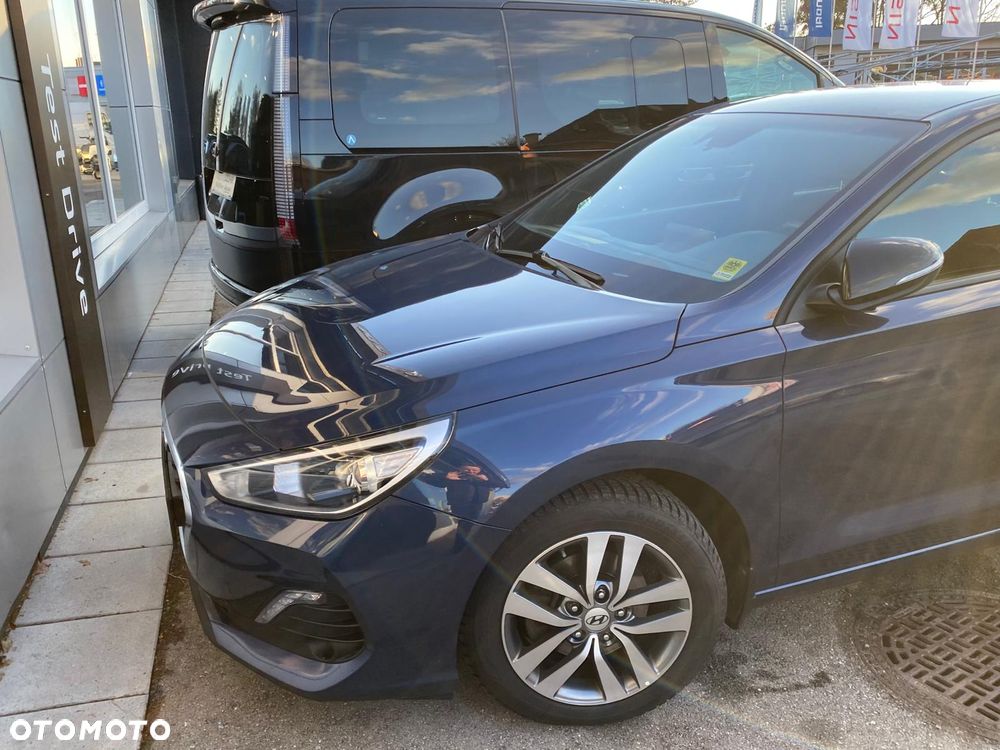 Hyundai i30 blue 1.4 Style - 2