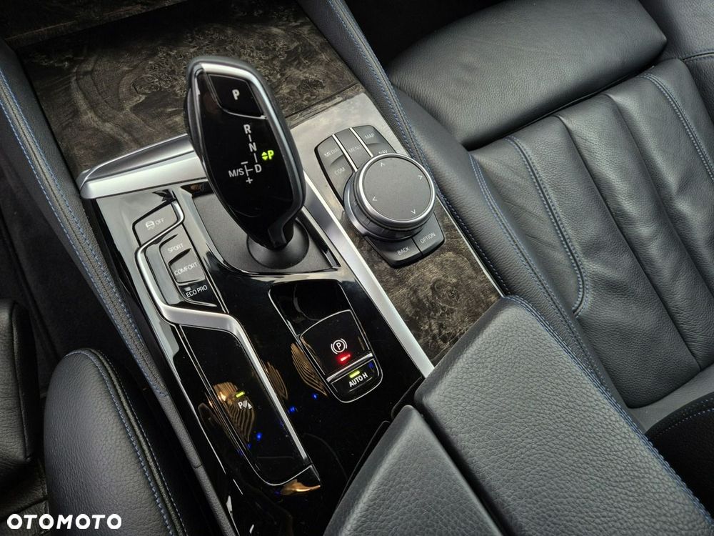 BMW Seria 5 - 21
