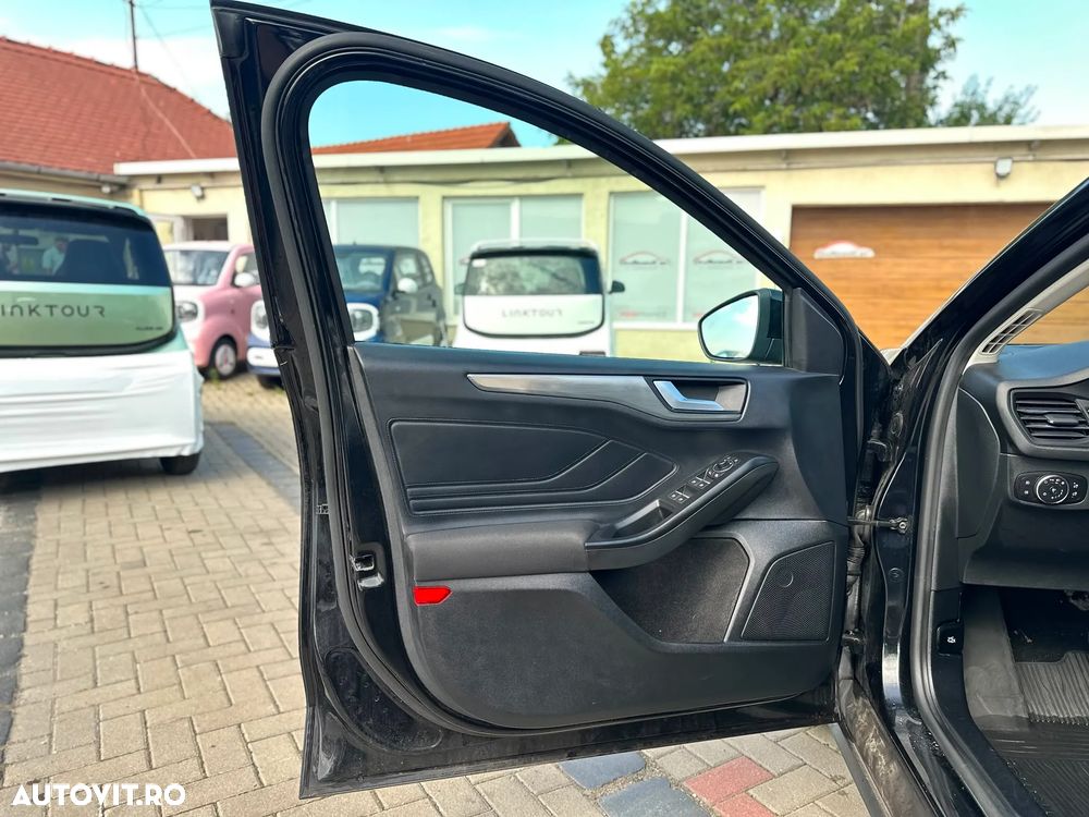 Ford Focus 1.5 EcoBlue Start-Stopp-System Aut. TITANIUM DESIGN - 27