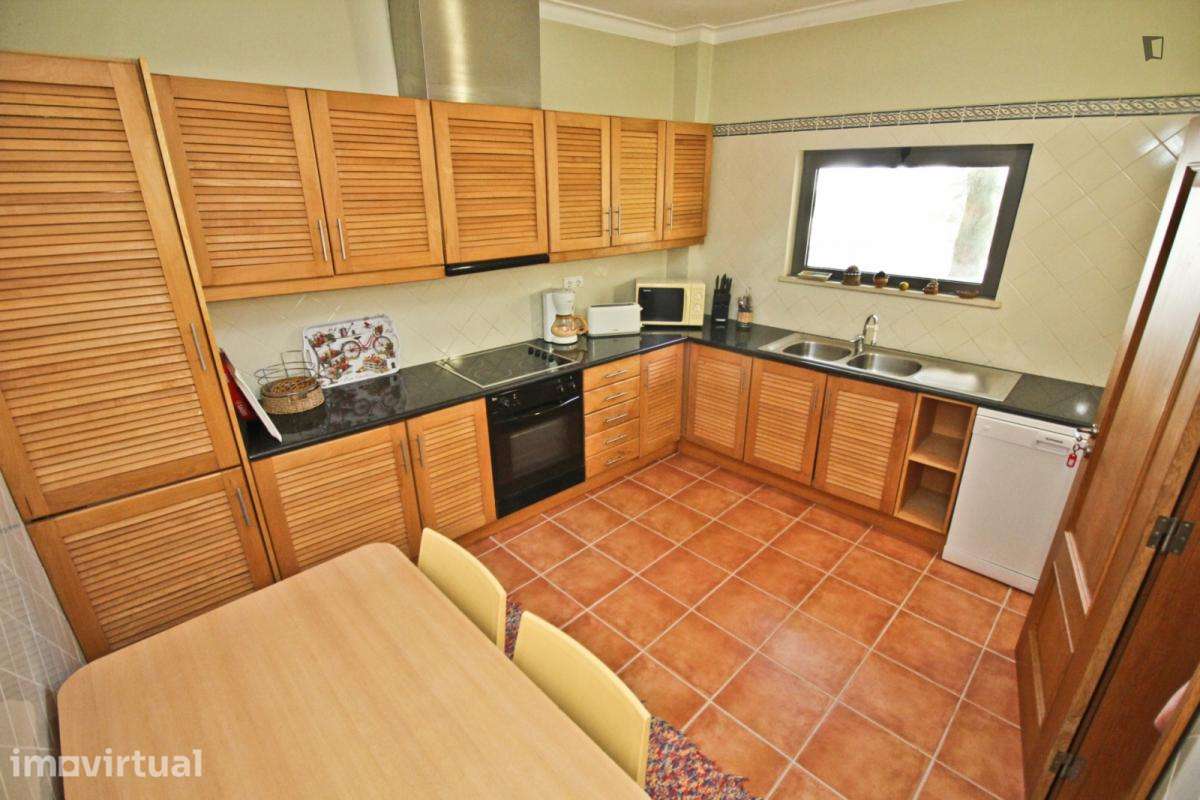 Quarto - localizado em Lagos - Grande imagem: 3/5