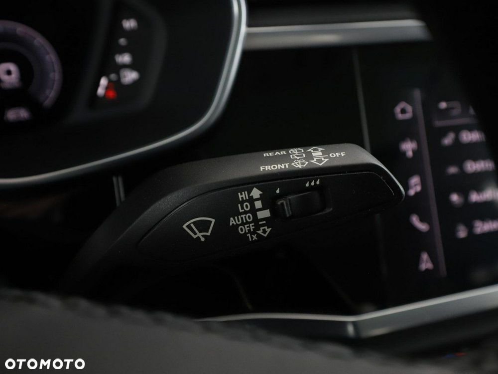 Audi Q3 45 TFSIe S tronic S line - 36