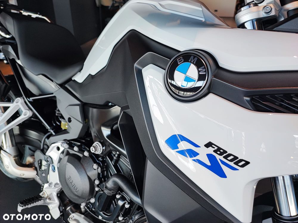 BMW F - 12