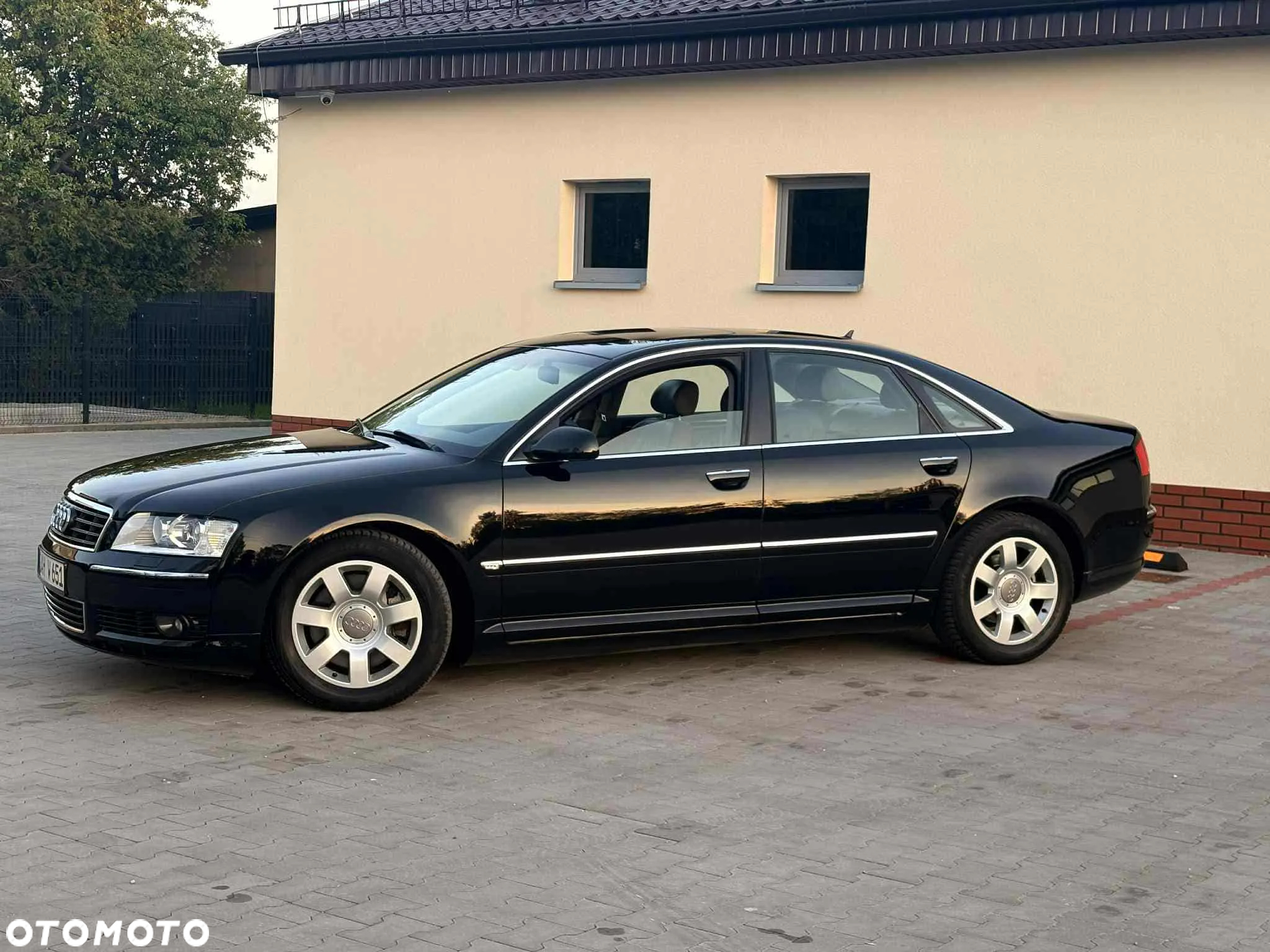 Audi A8 4.2 Quattro - 4