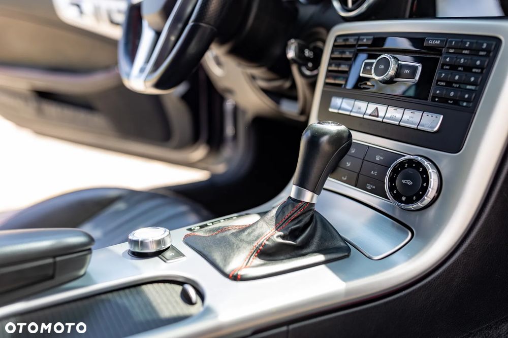 Mercedes-Benz SLK 250 CGI - 17