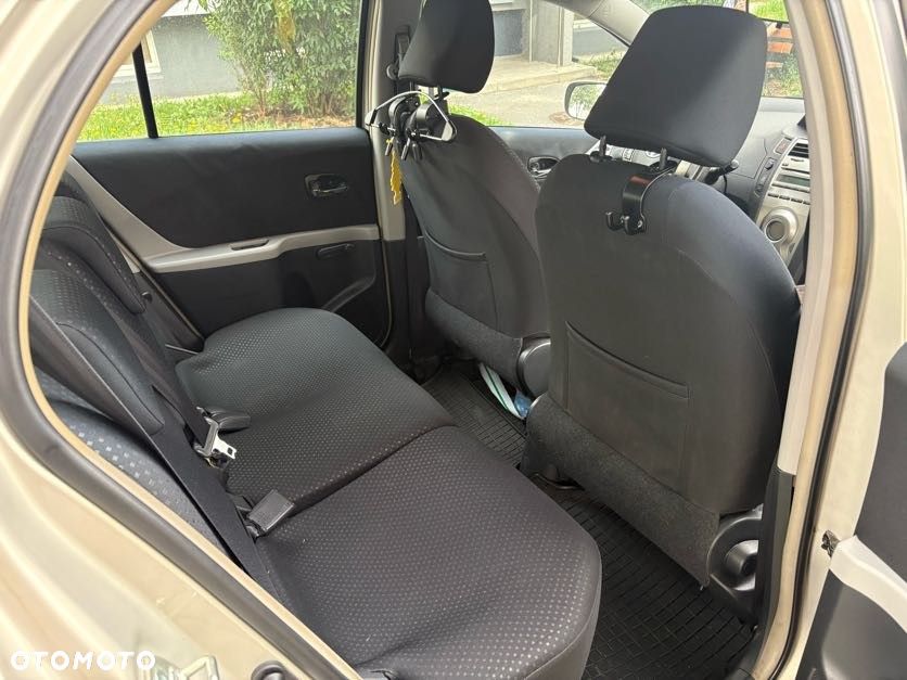 Toyota Yaris 1.33 Luna - 8