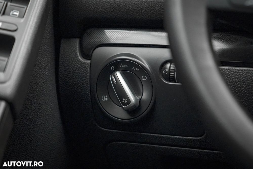 VOLKSWAGEN Golf 2010 — imagine 22