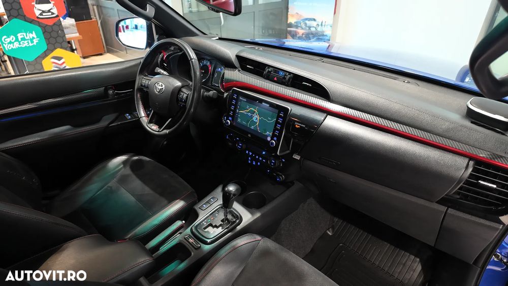 Toyota Hilux 2.8D 204CP 4x4 Double Cab AT GR Sport II - 17