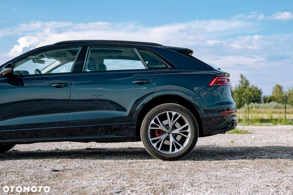 Audi Q8 - 10
