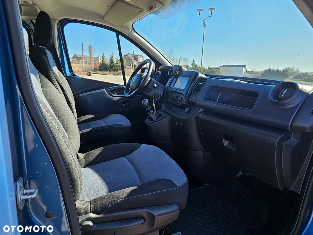 Opel Vivaro L2-long 5 osób , Brygadówka - 15