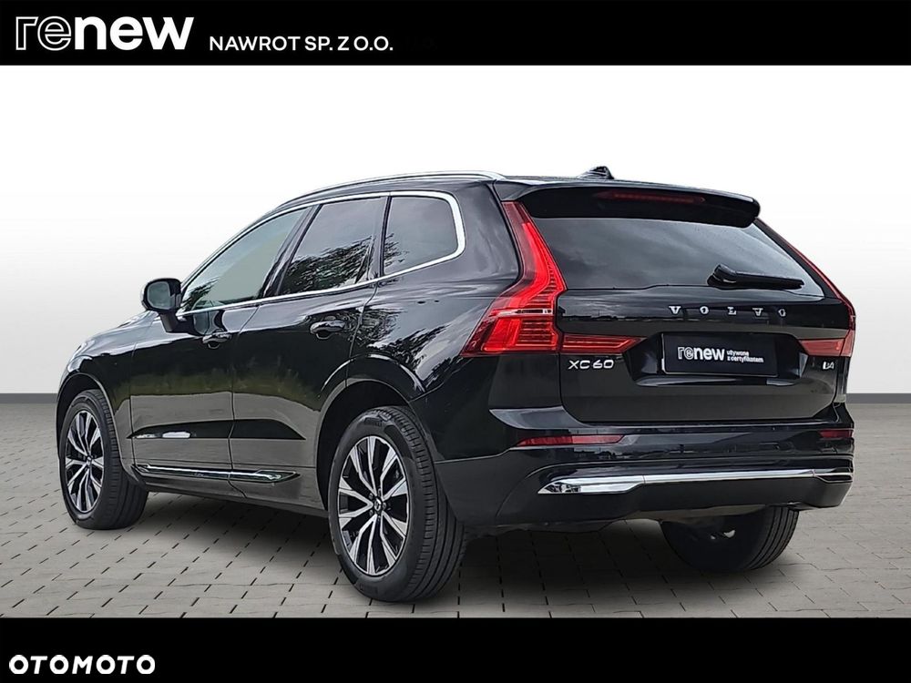 Volvo XC 60 B4 D Plus Dark - 3