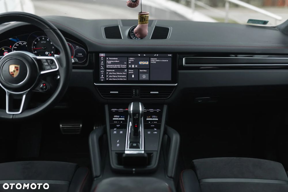 Porsche Cayenne GTS - 24