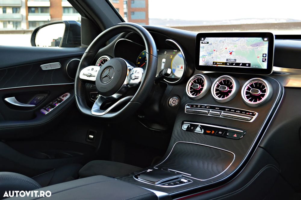 Mercedes-Benz GLC 300 d 4Matic 9G-TRONIC AMG Line - 11