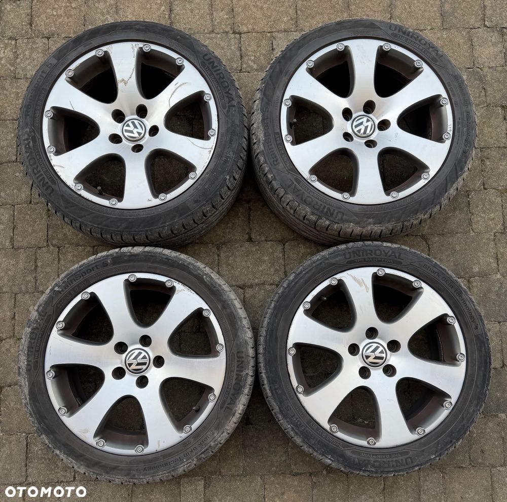 Volkswagen Touran 2.0 TDI DPF Cross - 23