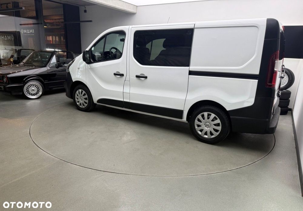 Opel Vivaro - 8