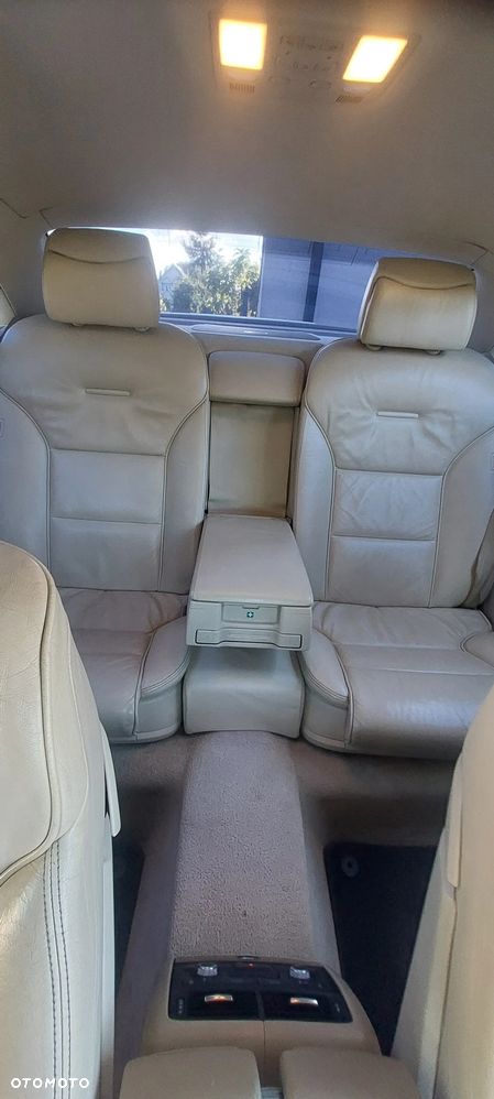 Audi A8 4.2 L Quattro - 27