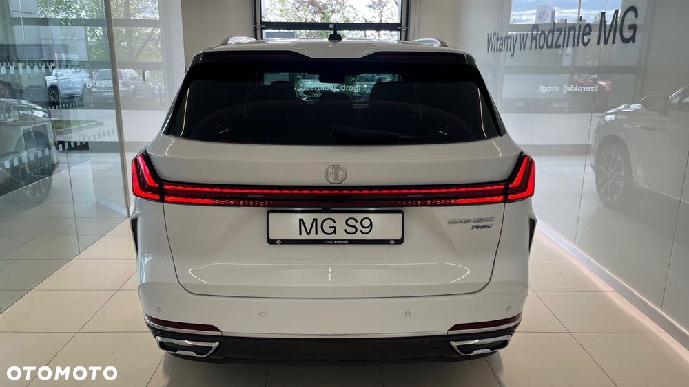 MG S9 - 17